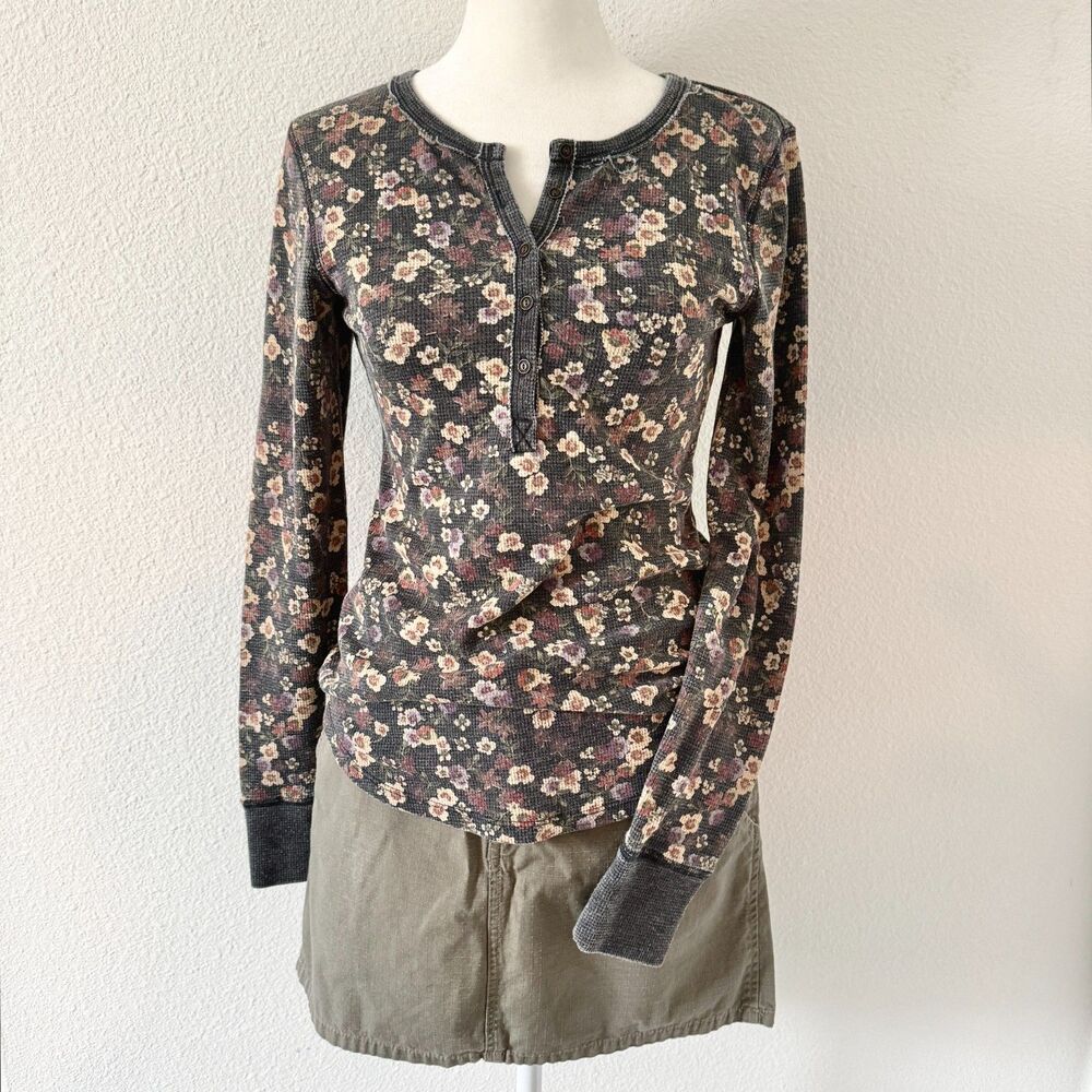 Lucky Brand Floral V-Neck Thermal Waffle Knit Henley Boho Whimsical Cabin Core S
